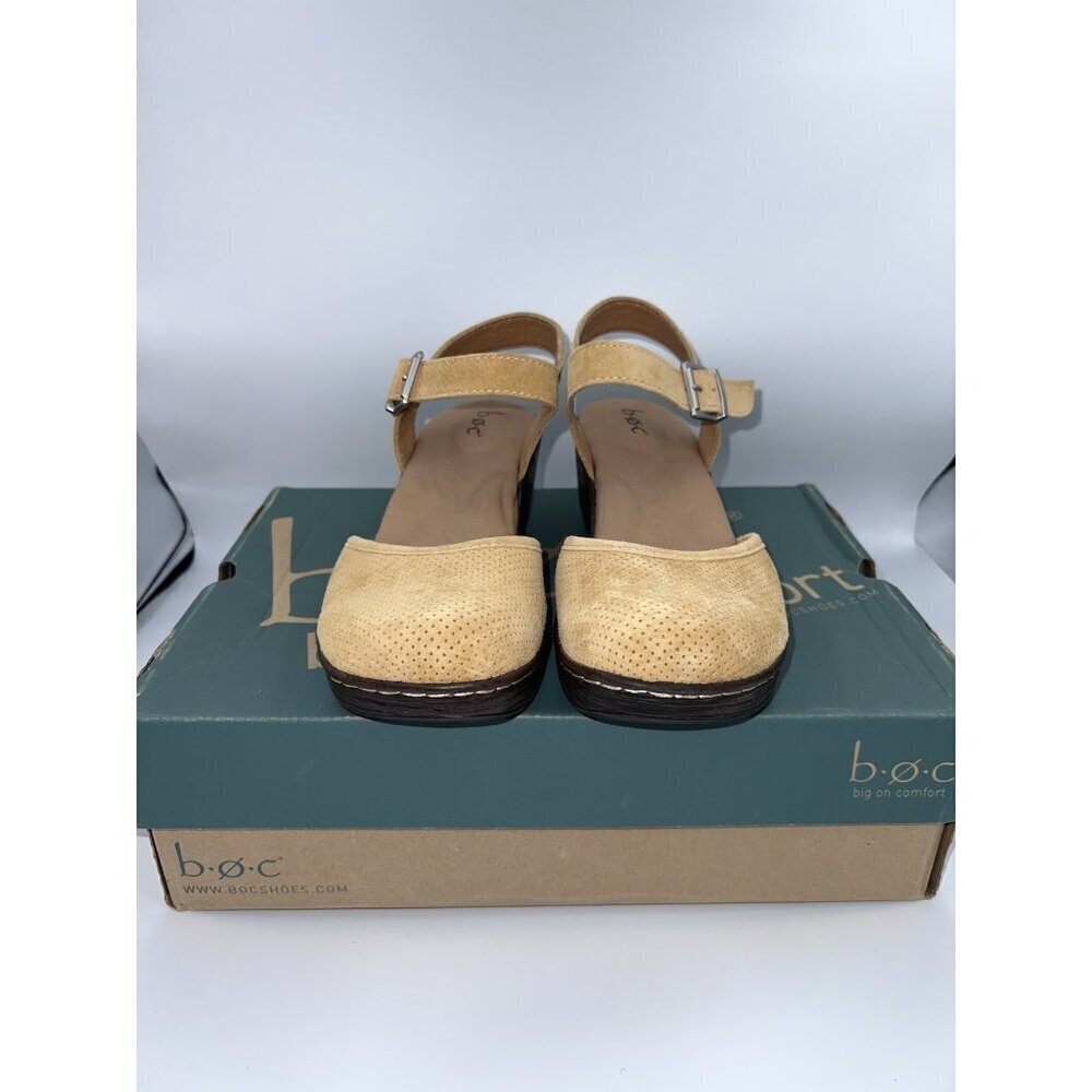 NWB B.O.C Stone Maryjane Heels in Dandelion Yellow Suede Sz 9